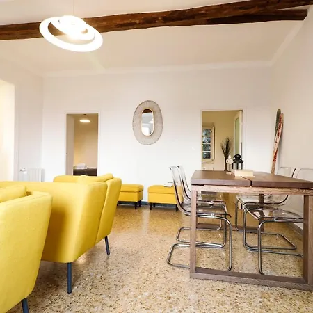 Casaviva - Elegante Casa Con Dehors A *